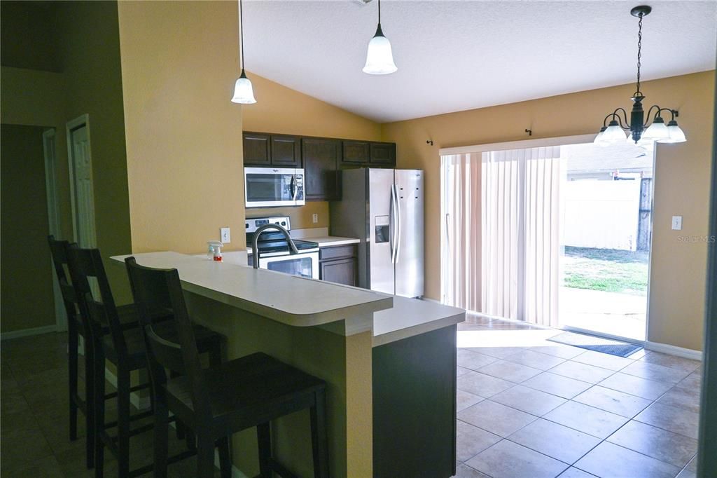 Active With Contract: $229,900 (3 beds, 2 baths, 1415 Square Feet)