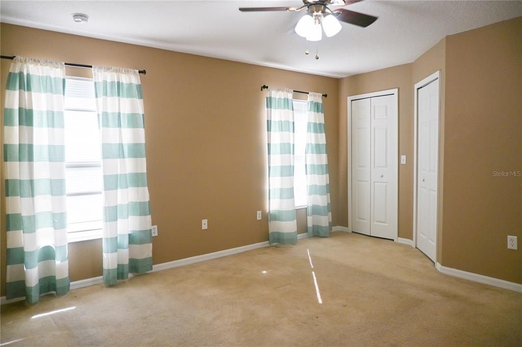 Active With Contract: $229,900 (3 beds, 2 baths, 1415 Square Feet)