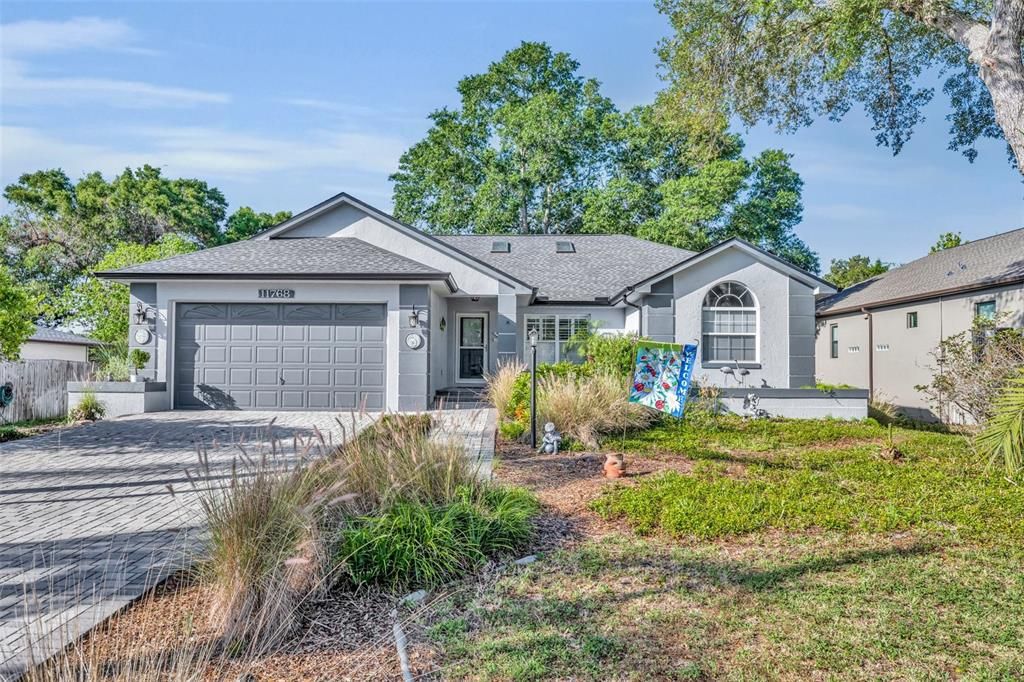 For Rent: $3,000 (3 beds, 2 baths, 1681 Square Feet)