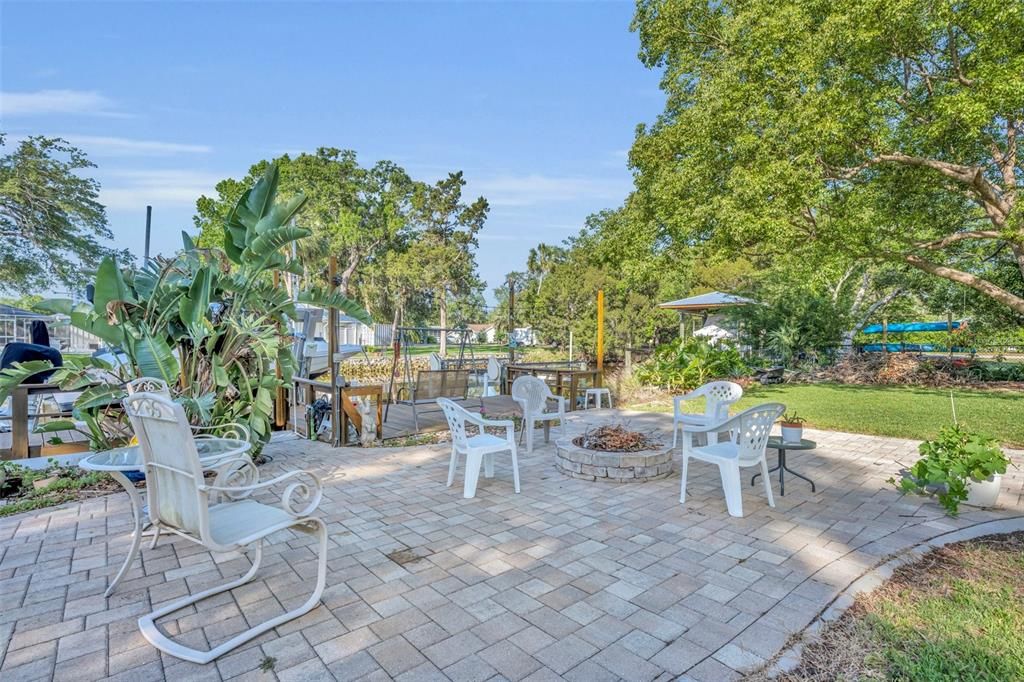 For Rent: $3,000 (3 beds, 2 baths, 1681 Square Feet)