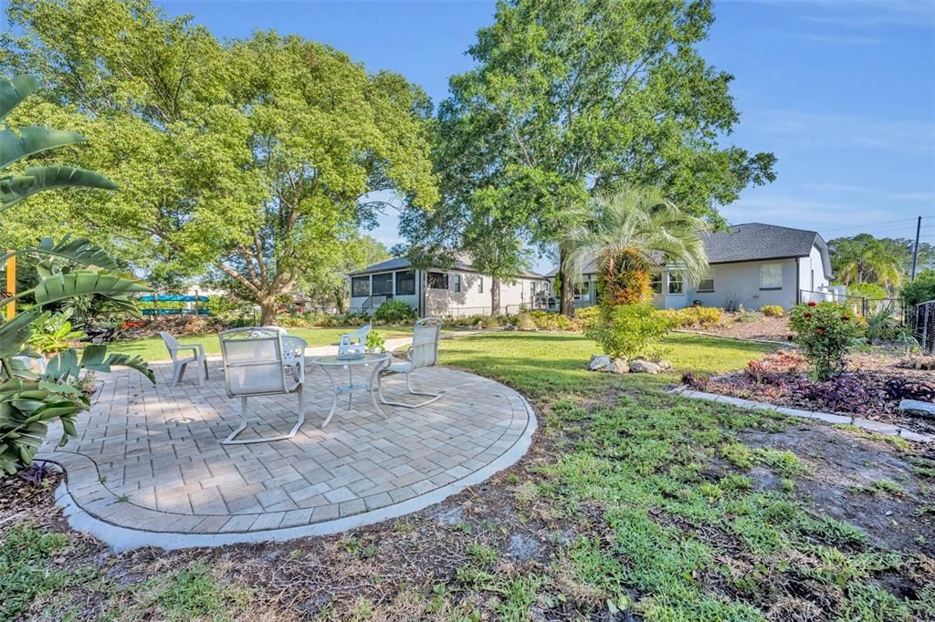 For Rent: $3,000 (3 beds, 2 baths, 1681 Square Feet)