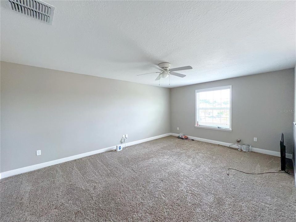 For Rent: $3,400 (5 beds, 4 baths, 3930 Square Feet)