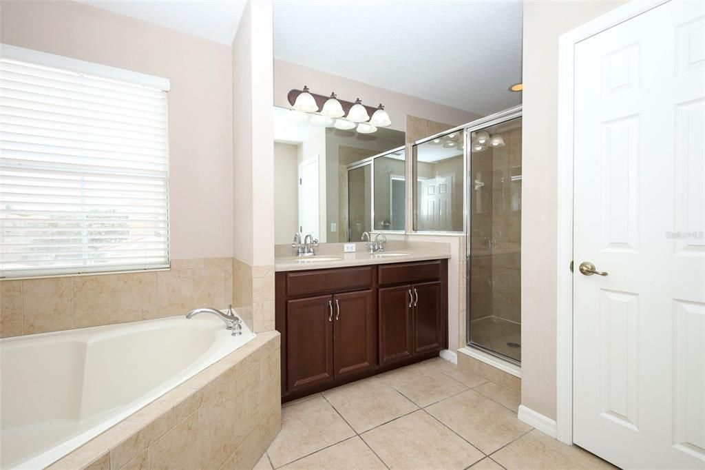 For Sale: $375,000 (3 beds, 2 baths, 2177 Square Feet)