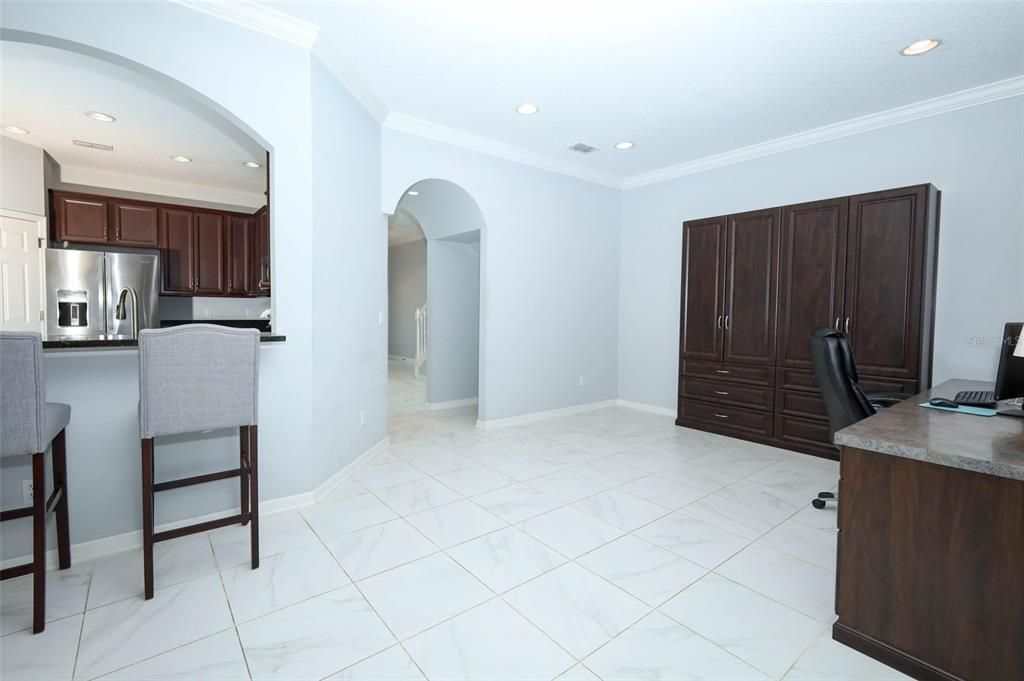 For Sale: $375,000 (3 beds, 2 baths, 2177 Square Feet)