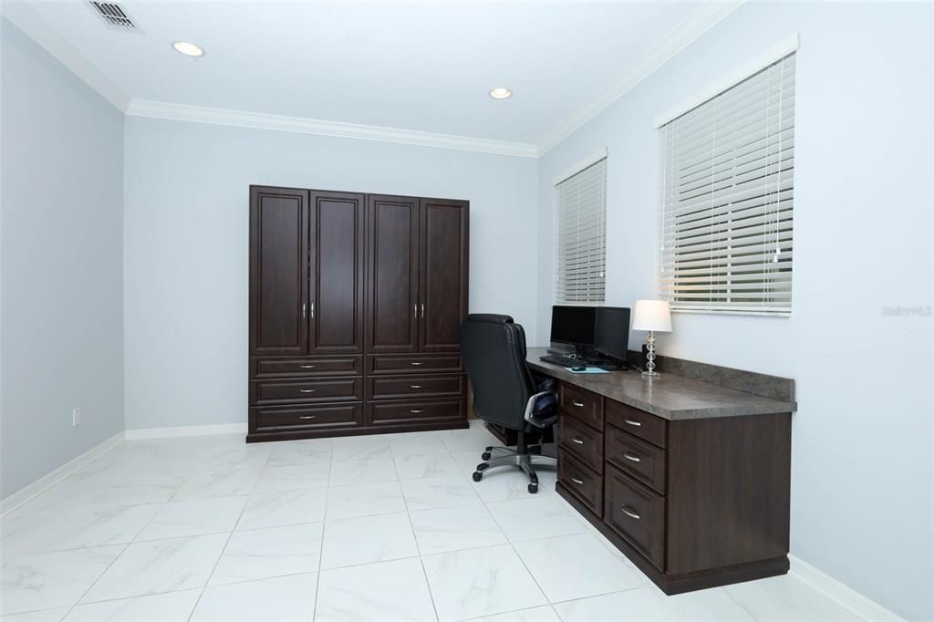 For Sale: $375,000 (3 beds, 2 baths, 2177 Square Feet)