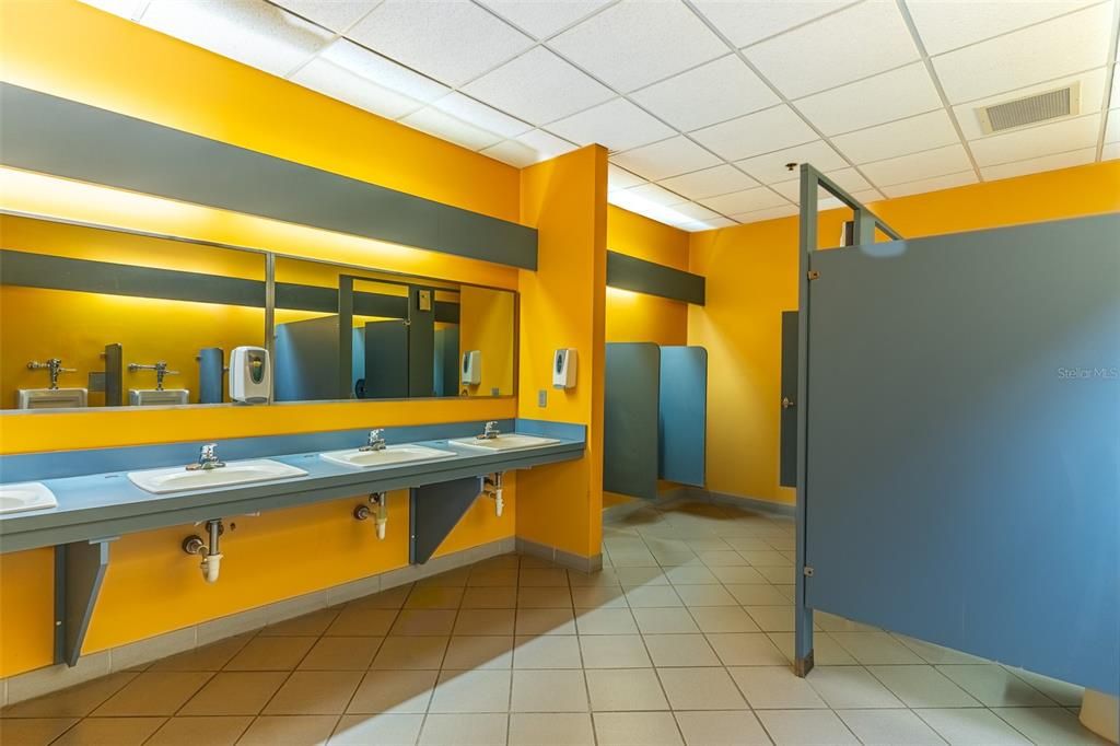 For Sale: $5,000,000 (0 beds, 0 baths, 27493 Square Feet)