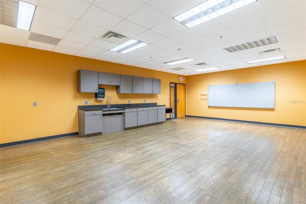 For Sale: $5,000,000 (0 beds, 0 baths, 27493 Square Feet)
