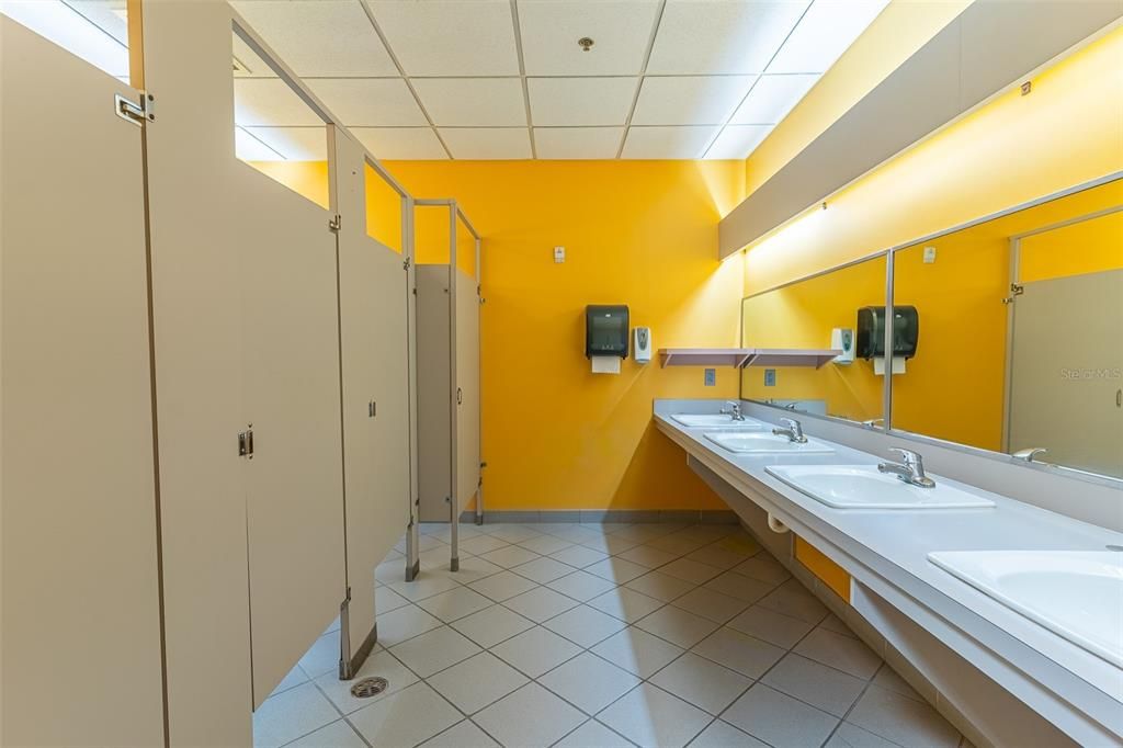 For Sale: $5,000,000 (0 beds, 0 baths, 27493 Square Feet)