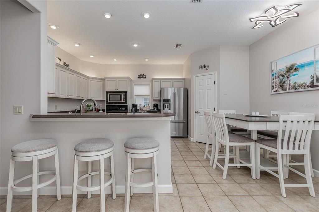En Venta: $488,000 (3 camas, 3 baños, 2143 Pies cuadrados)