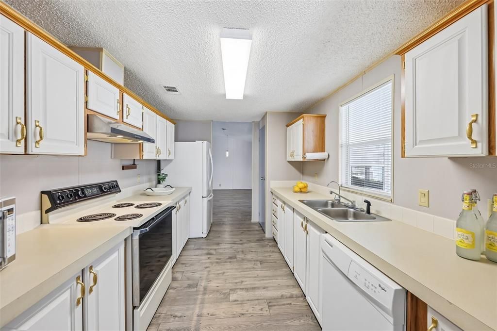 Activo con contrato: $195,000 (3 camas, 2 baños, 1512 Pies cuadrados)