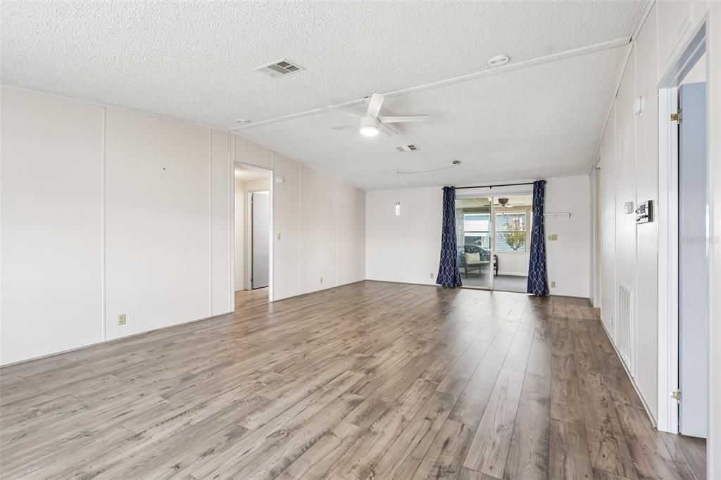 Activo con contrato: $195,000 (3 camas, 2 baños, 1512 Pies cuadrados)
