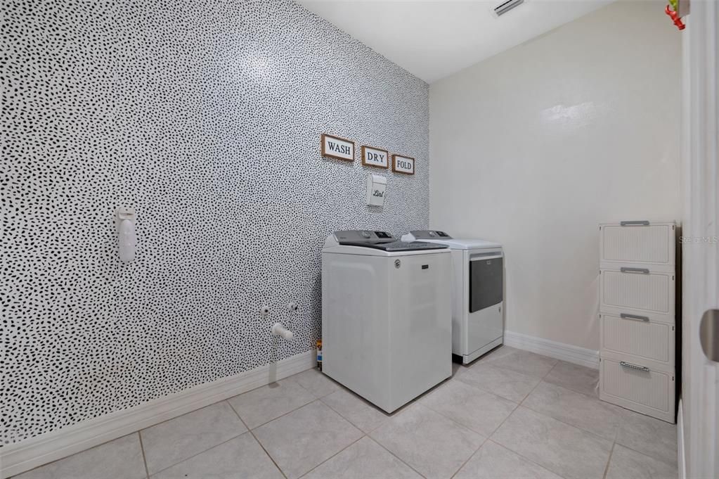 En Venta: $535,000 (3 camas, 2 baños, 2190 Pies cuadrados)