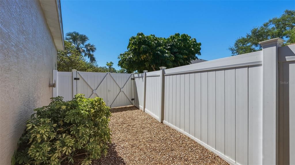 For Sale: $579,000 (4 beds, 2 baths, 2156 Square Feet)