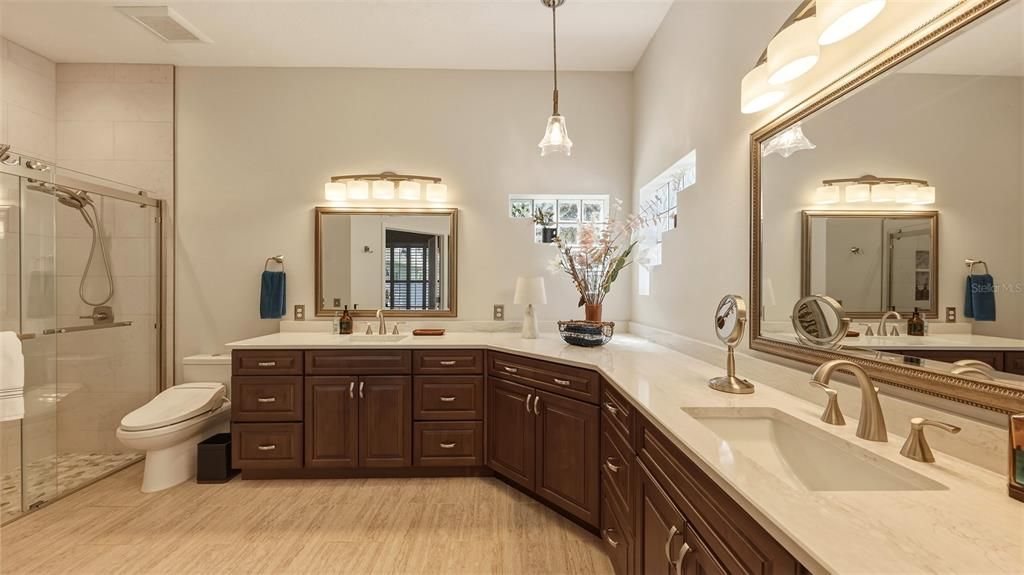 For Sale: $579,000 (4 beds, 2 baths, 2156 Square Feet)