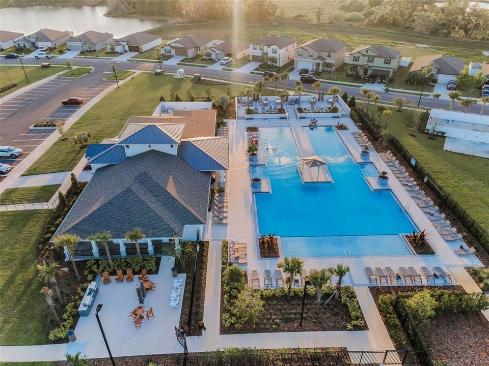 Под контрактом: $359,900 (4 спален, 2 ванн, 1939 Квадратных фут)