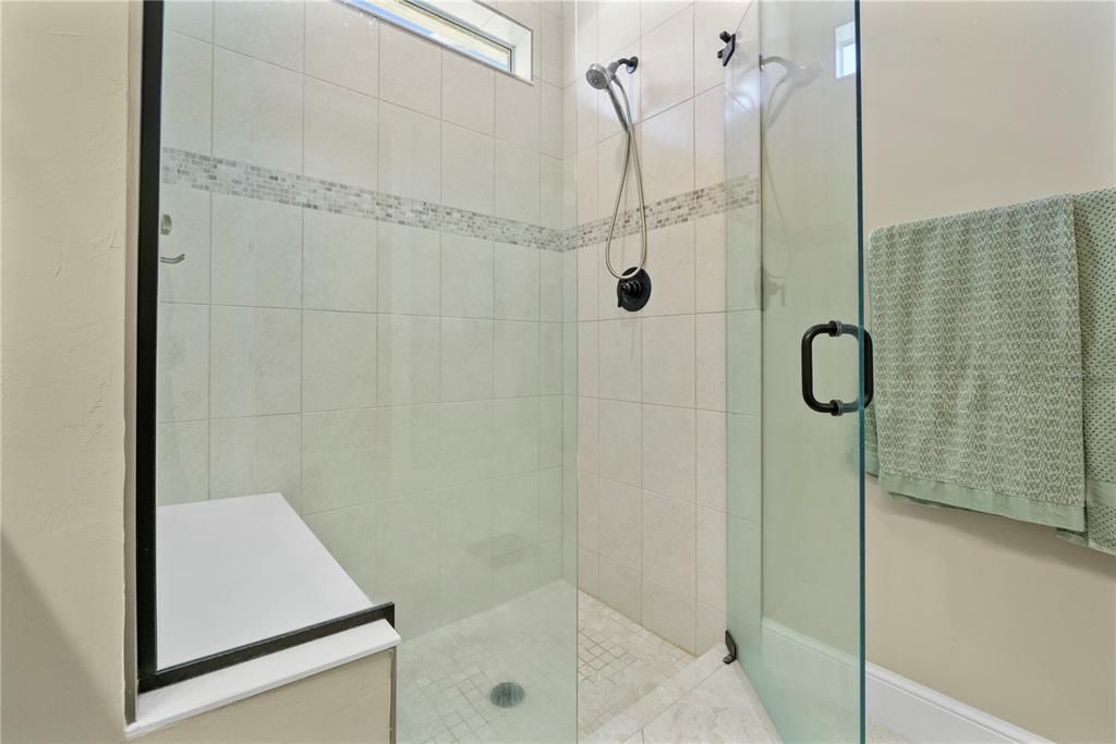 En Venta: $459,900 (2 camas, 2 baños, 1812 Pies cuadrados)