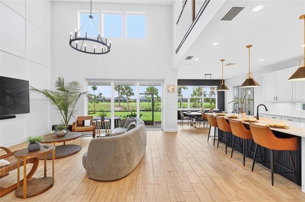 En Venta: $825,000 (5 camas, 5 baños, 4554 Pies cuadrados)