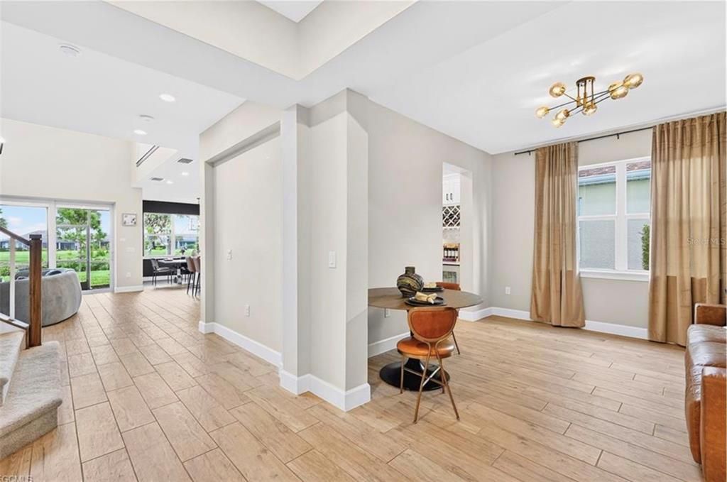 En Venta: $825,000 (5 camas, 5 baños, 4554 Pies cuadrados)