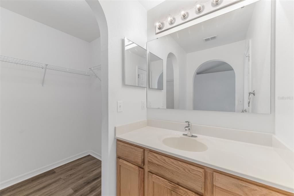 Active With Contract: $265,000 (3 beds, 2 baths, 1292 Square Feet)