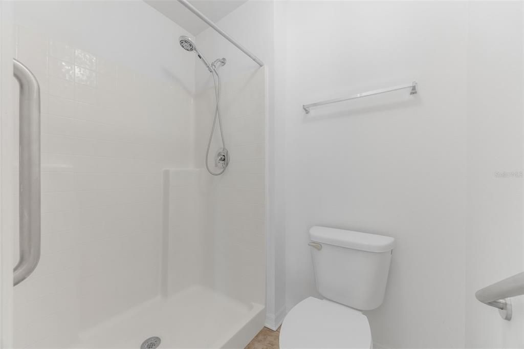 Active With Contract: $265,000 (3 beds, 2 baths, 1292 Square Feet)