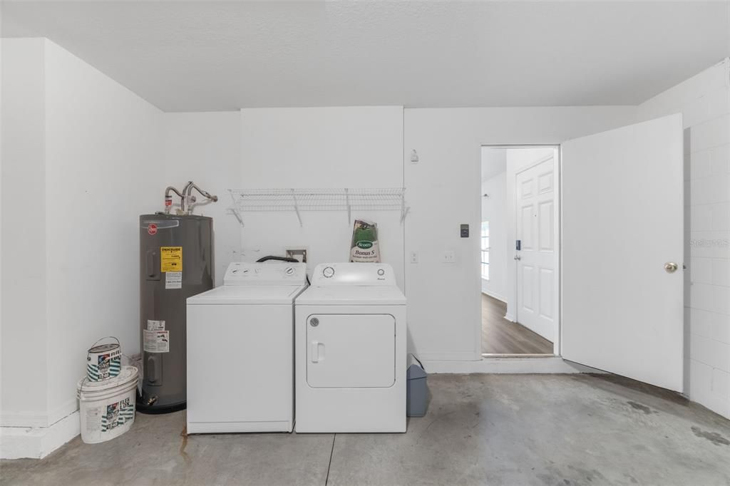 Active With Contract: $265,000 (3 beds, 2 baths, 1292 Square Feet)