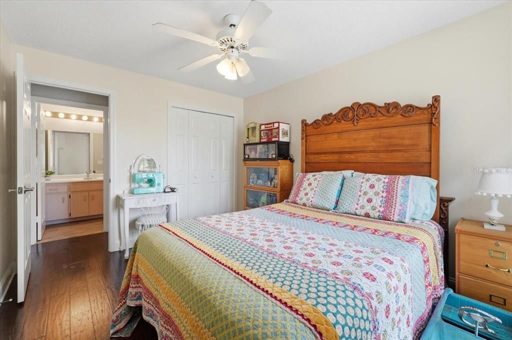 En Venta: $274,000 (2 camas, 2 baños, 1285 Pies cuadrados)