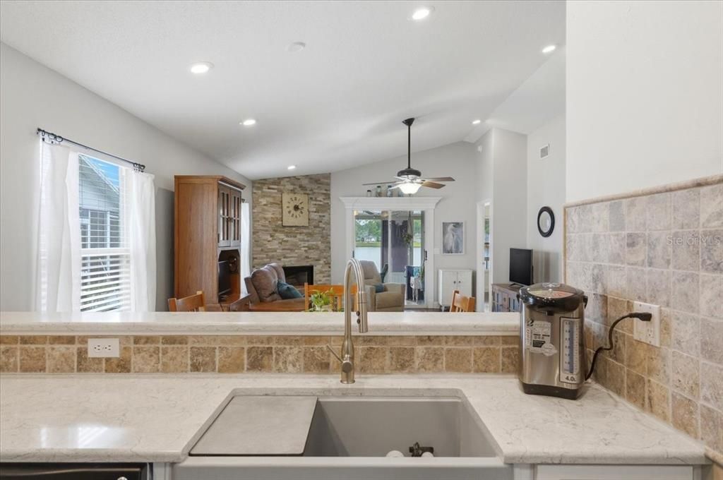 En Venta: $274,000 (2 camas, 2 baños, 1285 Pies cuadrados)