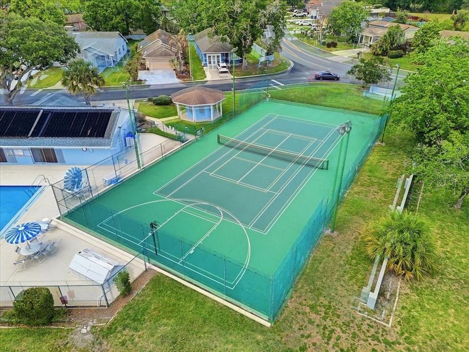 En Venta: $274,000 (2 camas, 2 baños, 1285 Pies cuadrados)