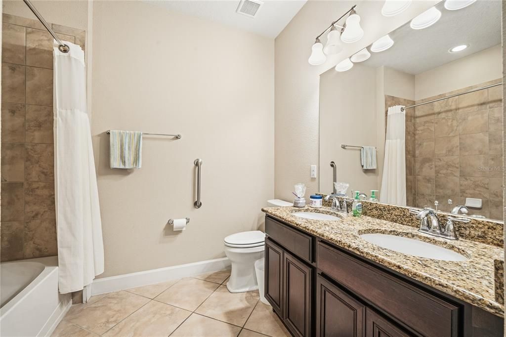 Active With Contract: $725,000 (5 beds, 3 baths, 2464 Square Feet)