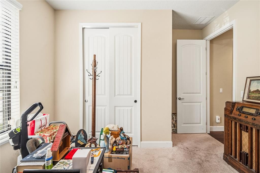 Active With Contract: $725,000 (5 beds, 3 baths, 2464 Square Feet)