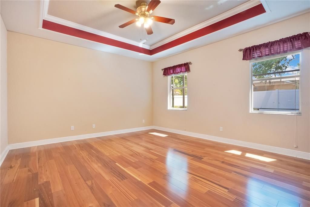 For Sale: $529,900 (4 beds, 3 baths, 2361 Square Feet)