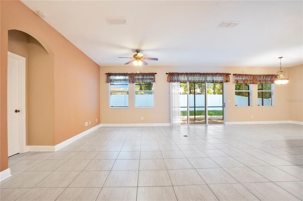 For Sale: $529,900 (4 beds, 3 baths, 2361 Square Feet)