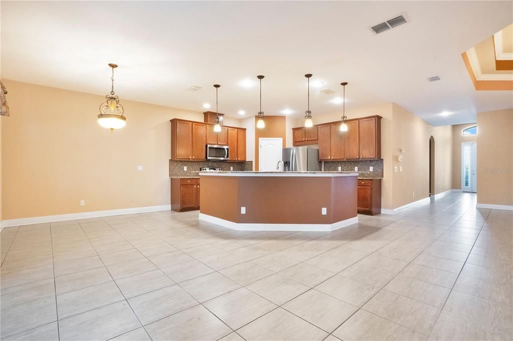 For Sale: $529,900 (4 beds, 3 baths, 2361 Square Feet)