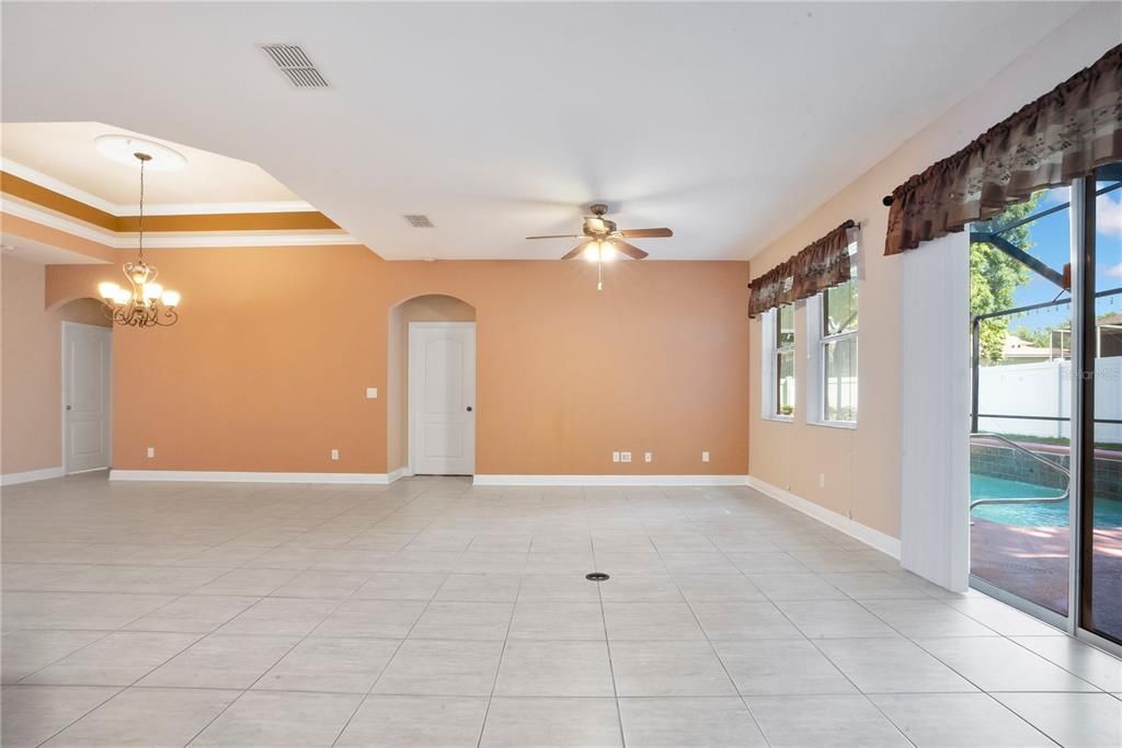 For Sale: $529,900 (4 beds, 3 baths, 2361 Square Feet)