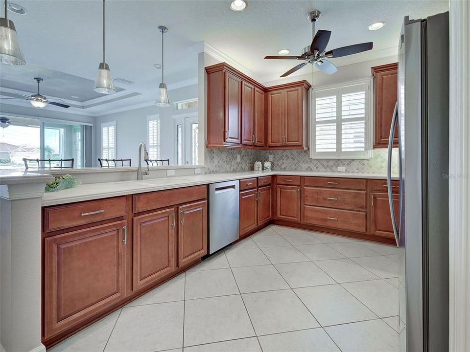 Activo con contrato: $315,000 (2 camas, 2 baños, 1558 Pies cuadrados)