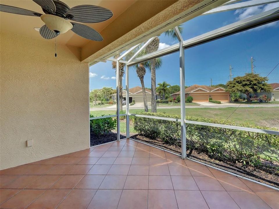 Activo con contrato: $315,000 (2 camas, 2 baños, 1558 Pies cuadrados)