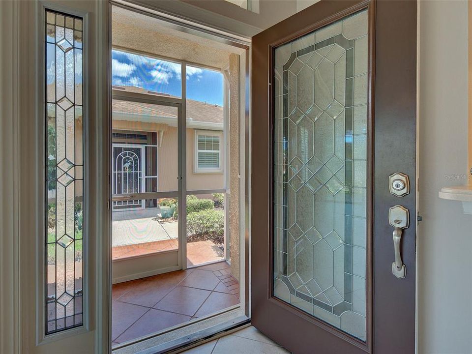 Activo con contrato: $315,000 (2 camas, 2 baños, 1558 Pies cuadrados)