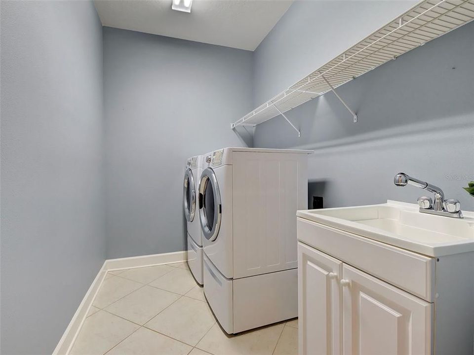 Activo con contrato: $315,000 (2 camas, 2 baños, 1558 Pies cuadrados)