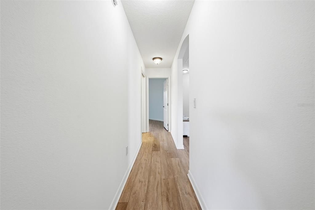Под контрактом: $445,000 (3 спален, 2 ванн, 1617 Квадратных фут)