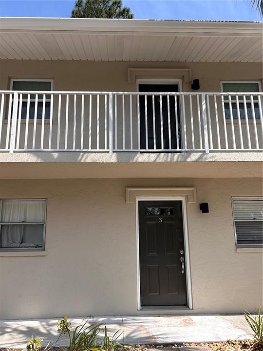 For Sale: $159,900 (1 beds, 1 baths, 800 Square Feet)