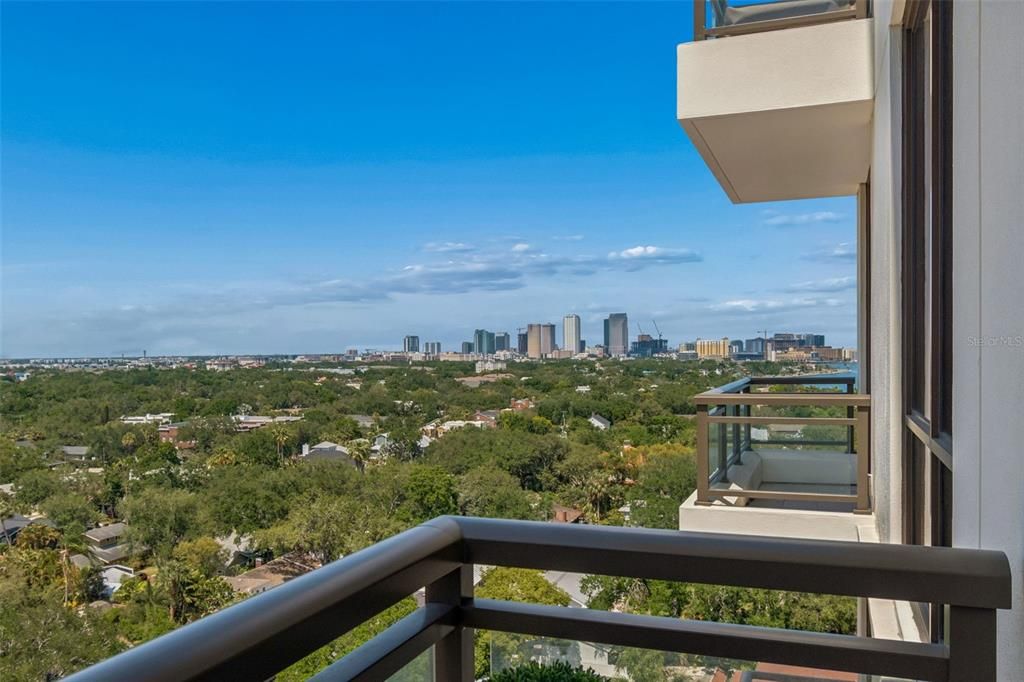 For Sale: $1,698,000 (2 beds, 3 baths, 1942 Square Feet)