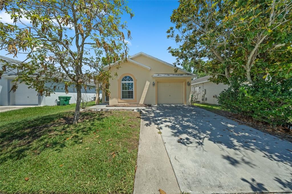Active With Contract: $325,000 (3 beds, 2 baths, 1371 Square Feet)