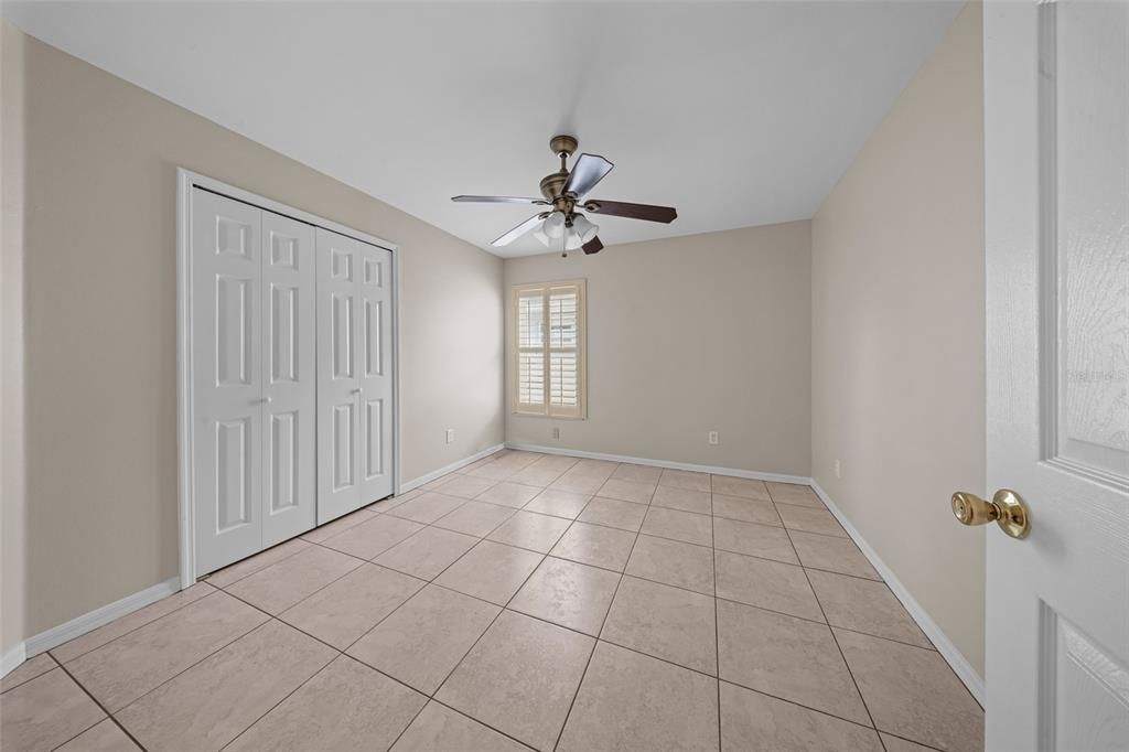 Active With Contract: $325,000 (3 beds, 2 baths, 1371 Square Feet)