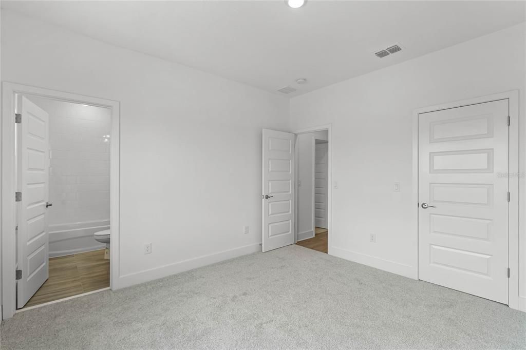 For Sale: $845,000 (5 beds, 4 baths, 3427 Square Feet)
