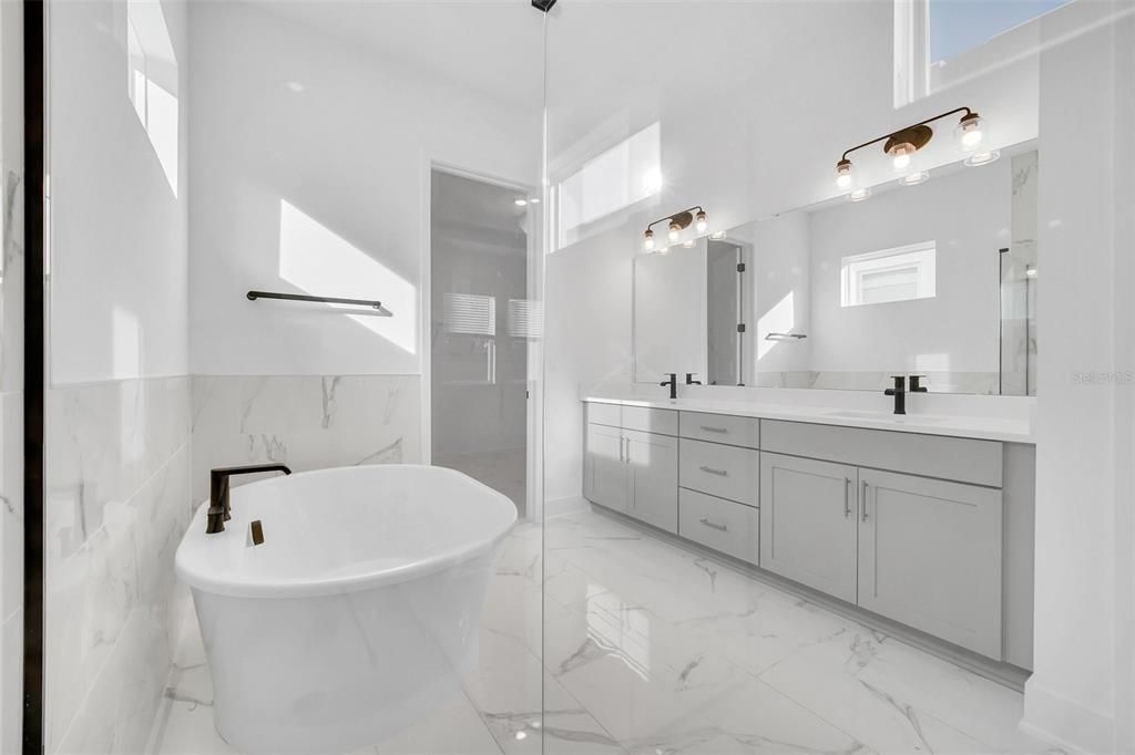 For Sale: $845,000 (5 beds, 4 baths, 3427 Square Feet)