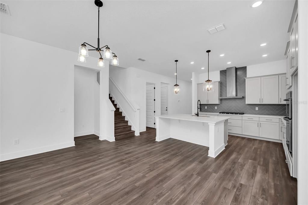 For Sale: $845,000 (5 beds, 4 baths, 3427 Square Feet)