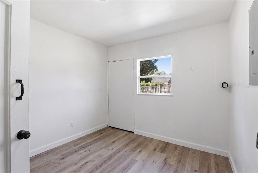 Activo con contrato: $279,900 (3 camas, 2 baños, 1916 Pies cuadrados)