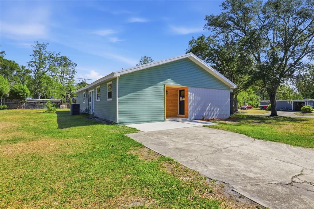 Activo con contrato: $279,900 (3 camas, 2 baños, 1916 Pies cuadrados)