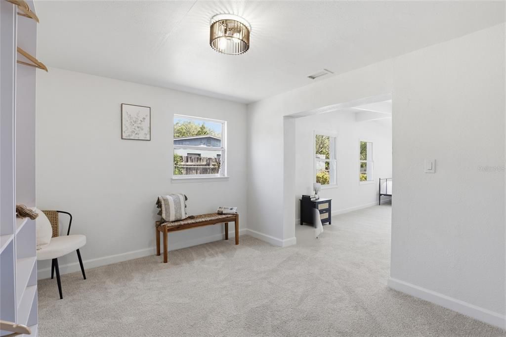 Activo con contrato: $279,900 (3 camas, 2 baños, 1916 Pies cuadrados)