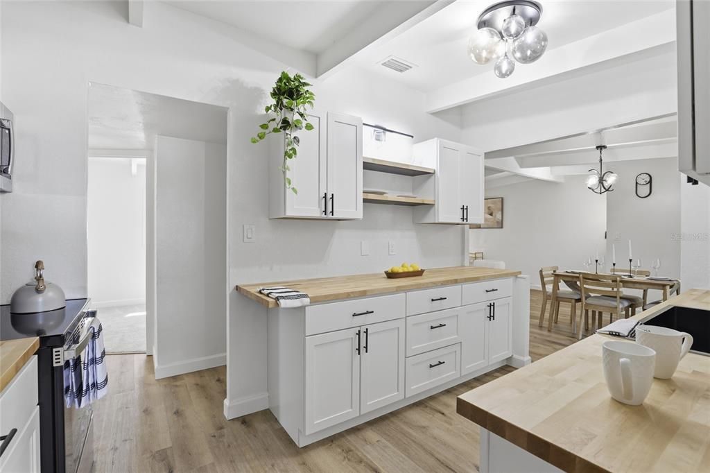 Activo con contrato: $279,900 (3 camas, 2 baños, 1916 Pies cuadrados)